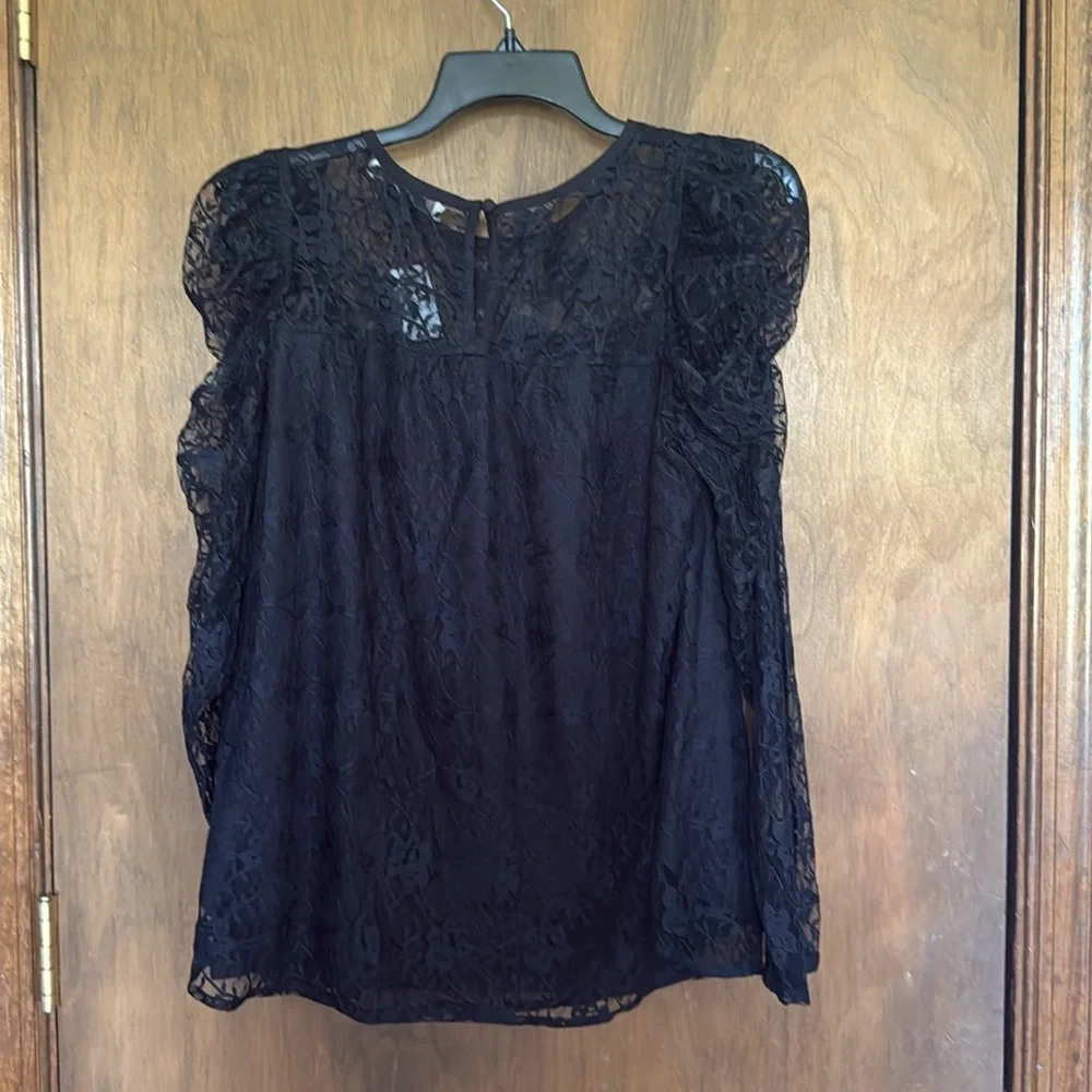 Loft black lace rouched sleeve with some puff sleeve top casual party L